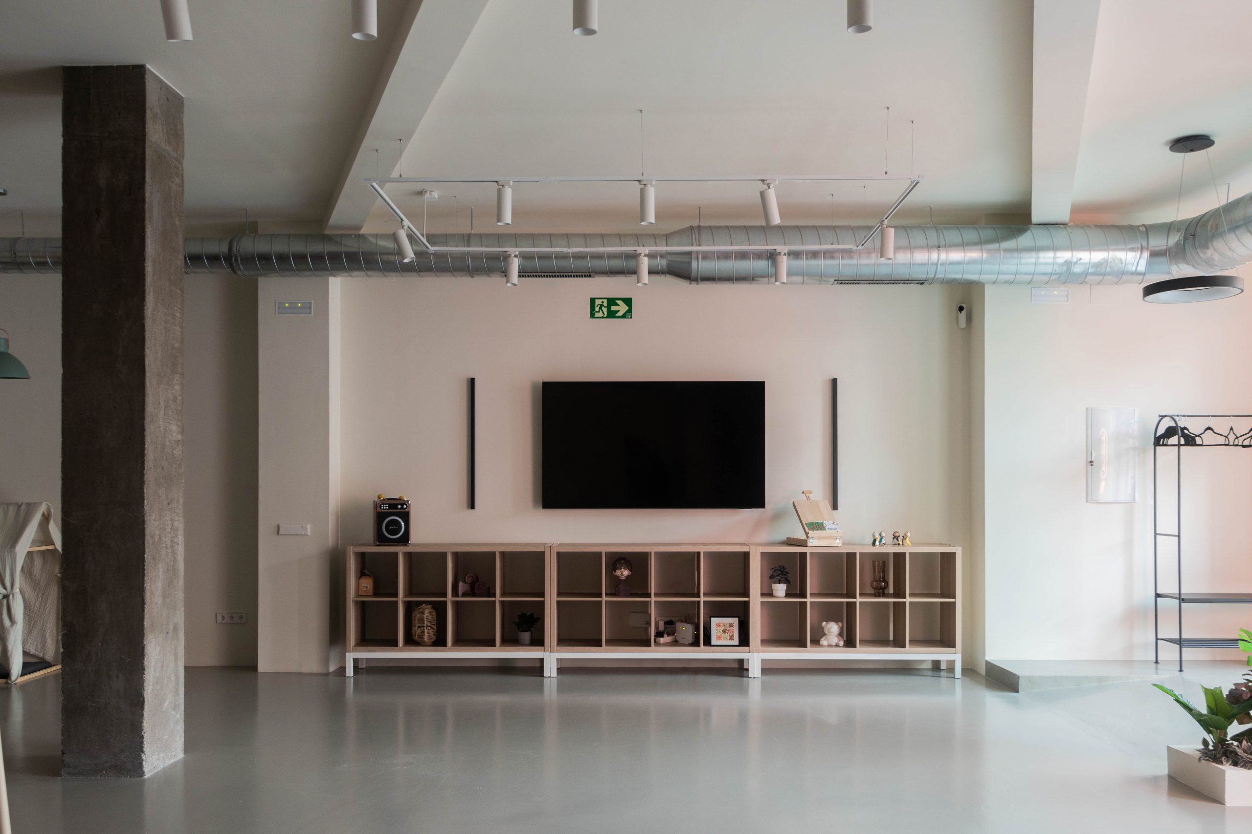 Sala de eventos en Alcorcón con salón, cocina equipada y zona infantil